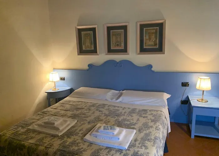 La Querce 3* מונטמורלו